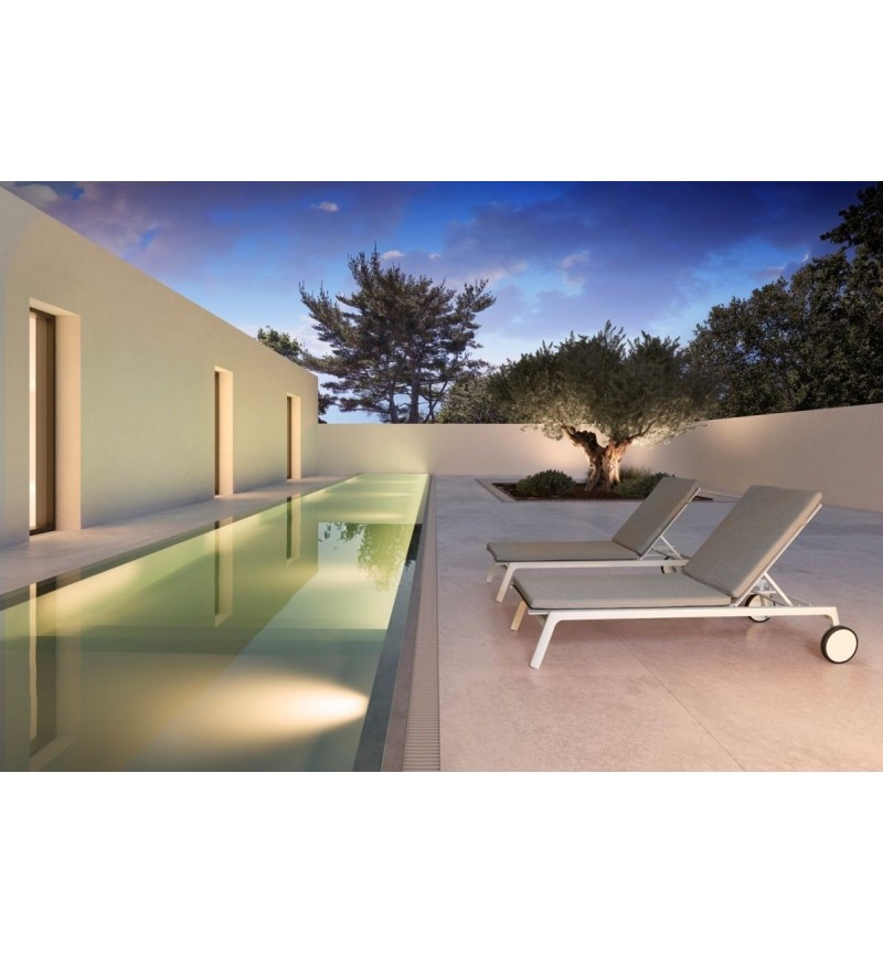 Lettino Jalisco BIZZOTTO bianco con ruote outdoor – BHOME by Arredi Barbàra