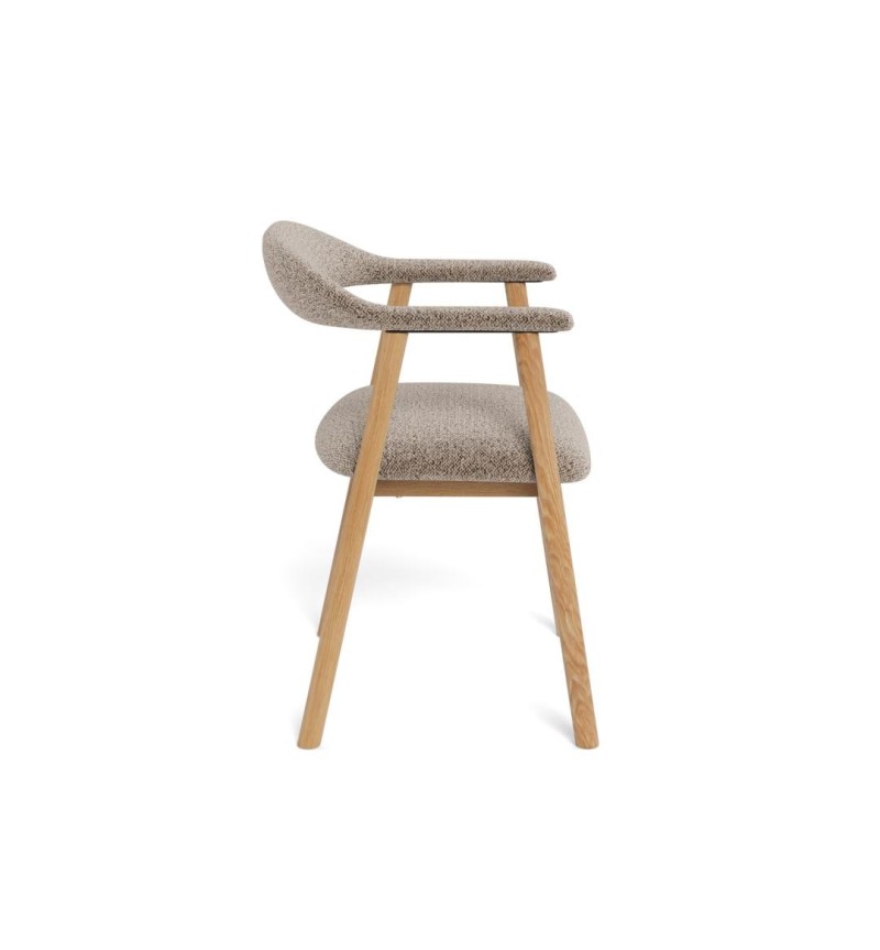 Chaise nordique beige avec accoudoirs – ACT DISTRIBUZIONE