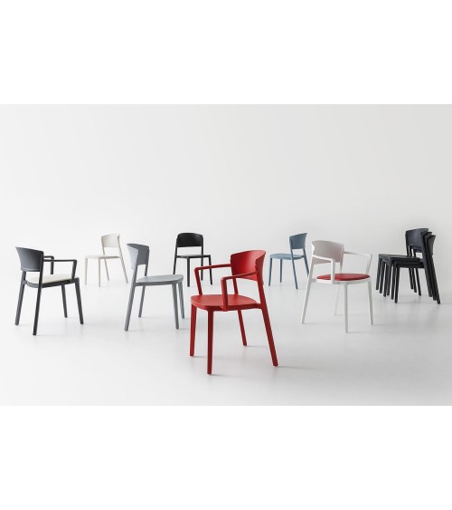 Abuela Stuhl GABER stapelbar Design | BHOME
