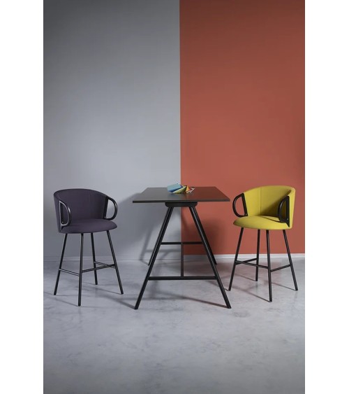 Cucaracha Slim Hocker GABER mit Armlehnen | BHOME