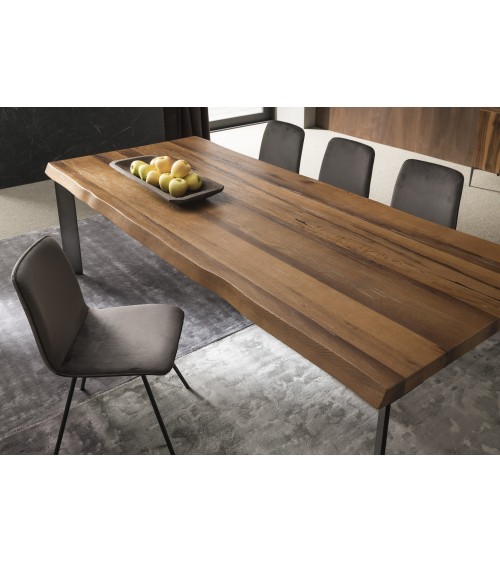Chaise Emy en fer et velours RIVANOVA | BHOME