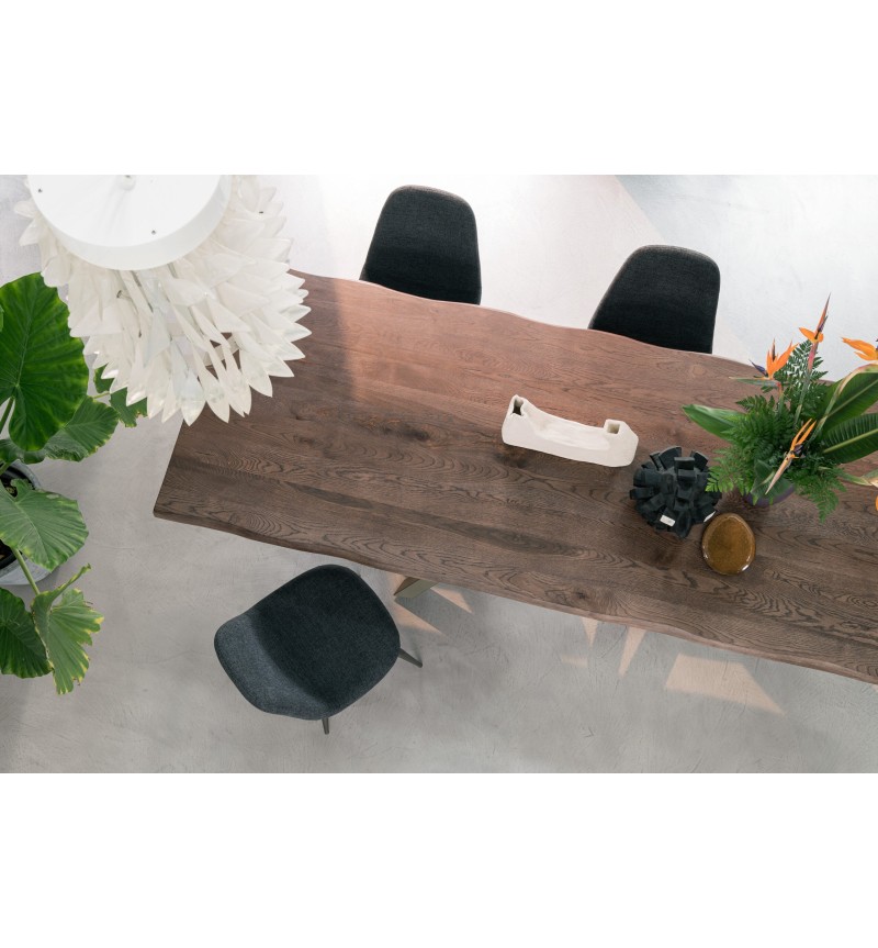 Kira Stuhl aus Eisen und Stoff RIVANOVA | BHOME