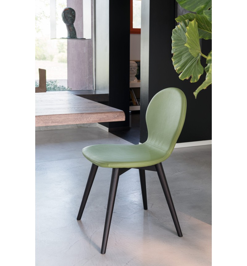 Nina Stuhl aus Eschenholz RIVANOVA | BHOME
