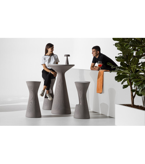 Fade Stool outdoor stool with footrest – PLUST | Bhome