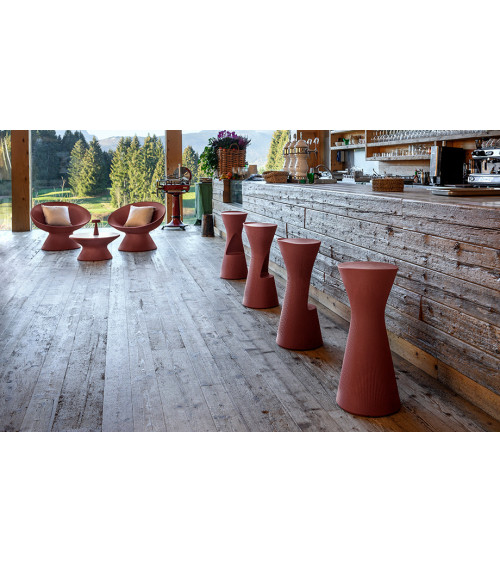 Taburete Fade Stool exterior con reposapiés – PLUST | Bhome