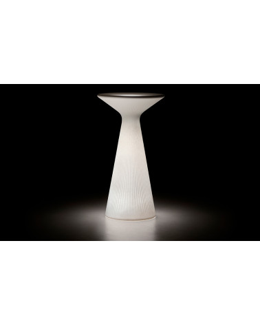 Mesa alta Fade Table exterior de diseño – PLUST | Bhome