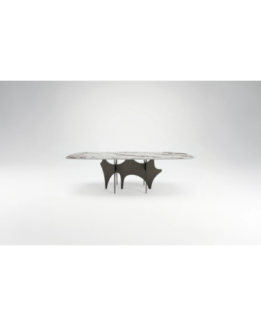 Tavolo "Gotham" con base scultorea | BHOME by Arredi Barbàra