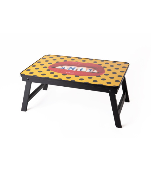 Plateau de canapé"Shit"avec jambes pliantes –SELETTI | BHOME by Arredi Barbàra