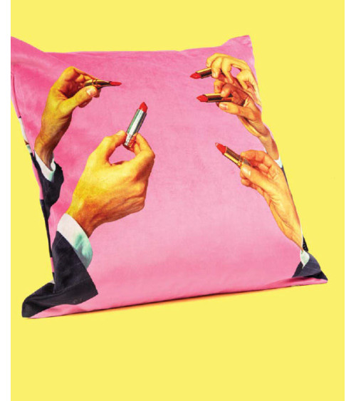 Cuscino "Pink Lipstick con imbottitura in poliestere" | BHOME by Arredi Barbàra
