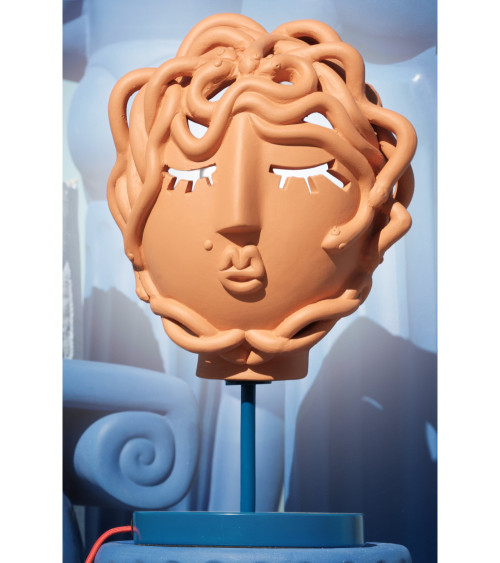 Lámpara de piso"Magna Graecia Lampada di Terracotta- Medusa mask"cm. 24 x 14 x h.28 –SELETTI | BHOME by Arredi Barbàra