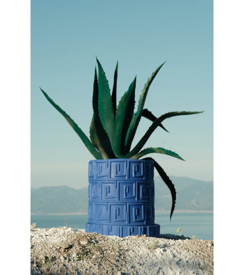 Vase"in Terracotta con Saucer Greca Blu"38,5 h 38,5 cmI 15,2" h 15,2" – SELETTI | BHOME by Arredi Barbàra