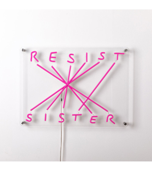 Lampada da parete "Resist Sister" | BHOME by Arredi Barbàra