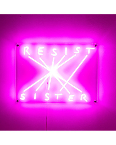 Lampada da parete "Resist Sister" | BHOME by Arredi Barbàra