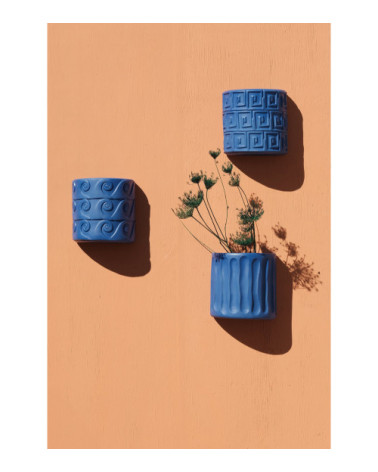 Vase"da muro in terracotta Greche Blu"25 x 16 h 25 cmI 9,8" x 6,3"h 9,8" –SELETTI | BHOME by Arredi Barbàra