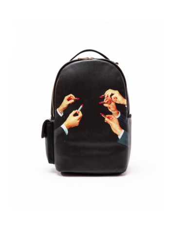 Rucksack"Zaino Travel Kit Black Lipstick"cm 33 × 18,5 Std. 43 –SELETTI | BHOME by Arredi Barbàra