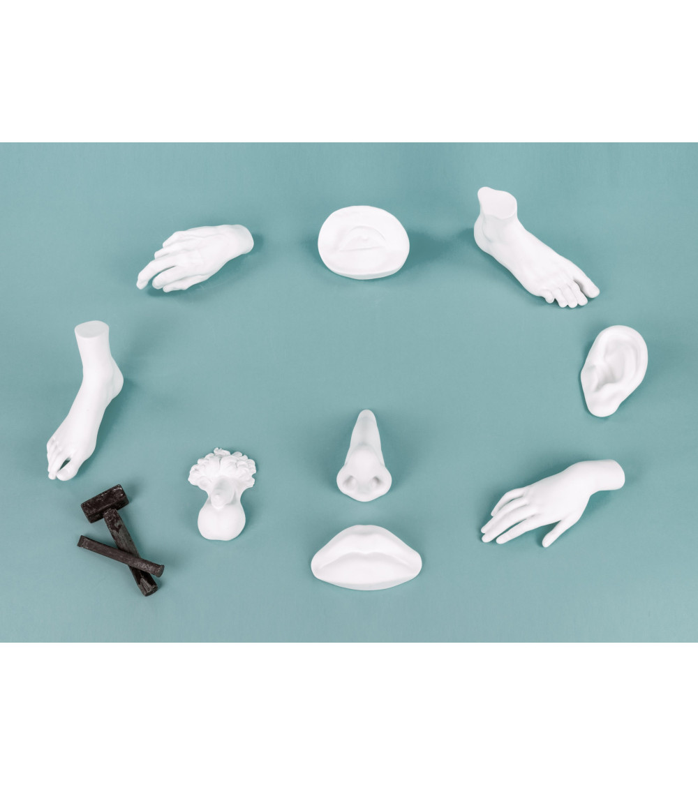 Dekorative Skulptur"Memorabilia Mvsevm Female Foot"cm 37 x 14 h. 20 –SELETTI | BHOME by Arredi Barbàra