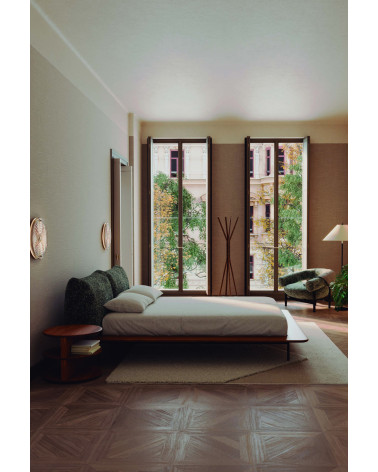 Cama Platform en madera maciza y tela | WEWOOD