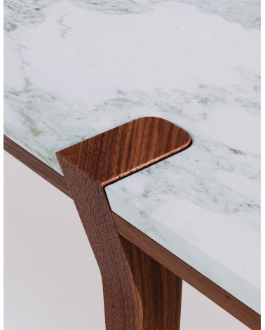 Tavolini Corner in legno e marmo | WEWOOD