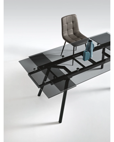 Mesa Tao 160/240 cm en cristal ahumado – IKONE Casa