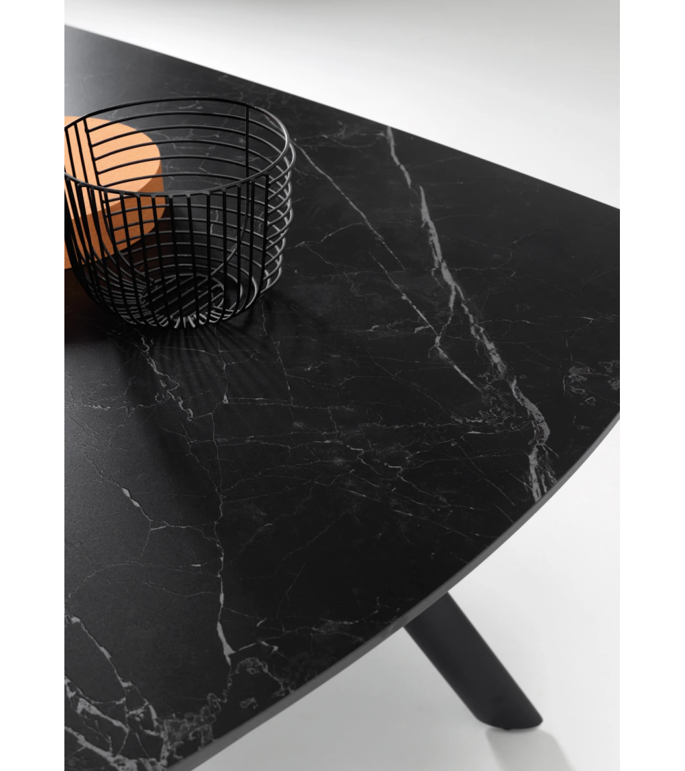 Table Terence 140/210 cm – IKONE Casa | BHOME