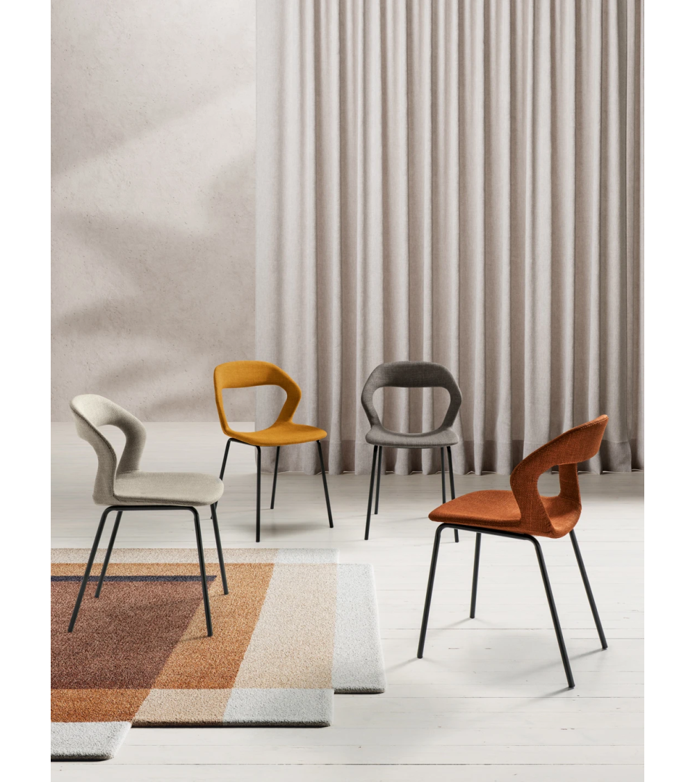 Sedia Gilda imbottita in tessuto – IKONE Casa | BHOME