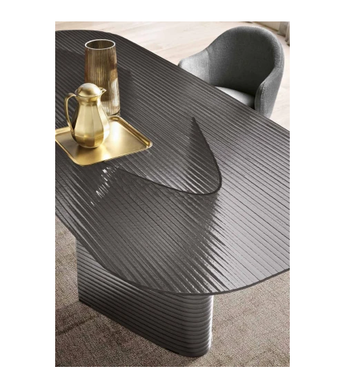 Tavolo “Lovely” in vetro rigato – Capodarte Home | BHOME