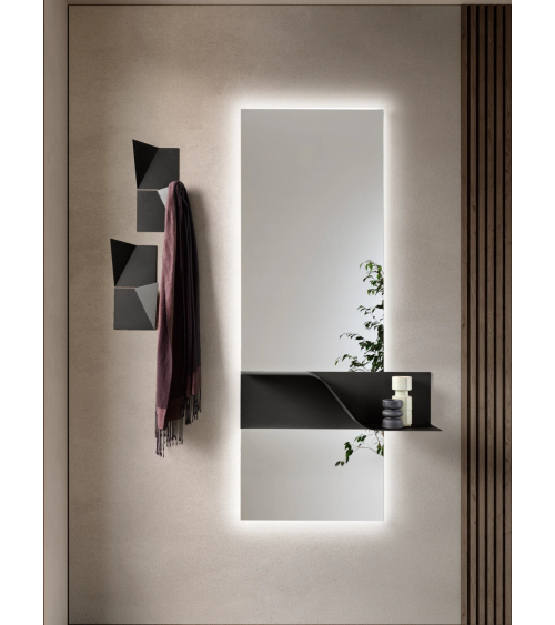 "Tratto" entrance hall with Volga mirror, Flow shelf, and coat rack – IKONE CASA