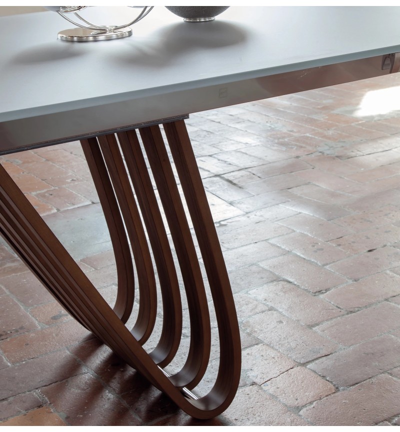 Tavolo “Arpa” – TONIN CASA | BHOME by Arredi Barbàra