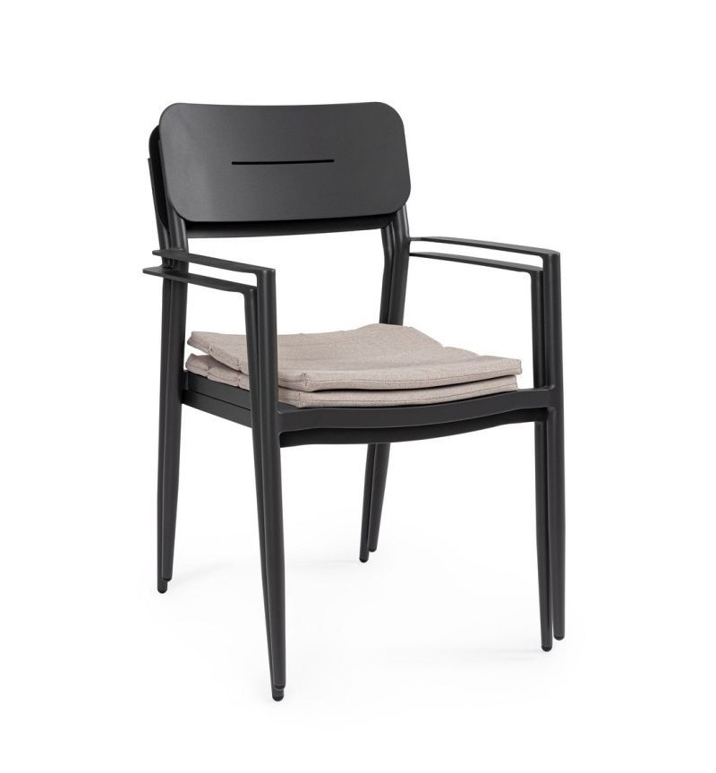 The structure is made of powder-coated aluminum (polyester), designed for continuous outdoor use. The chair features a seat cush
