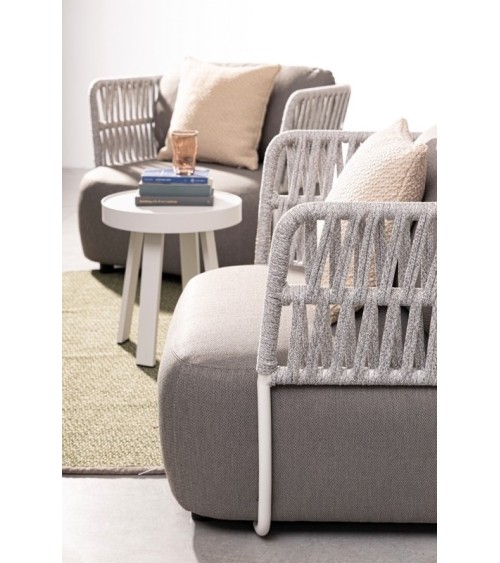 La poltrona PALMER appartiene alla collezione Bizzotto Homemotion ed è realizzata con struttura in alluminio verniciato a polver