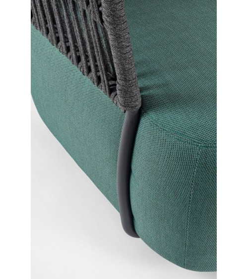 La poltrona PALMER appartiene alla collezione Bizzotto Homemotion ed è realizzata con struttura in alluminio verniciato a polver