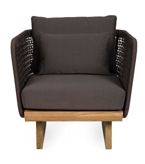 The XYLIA DARK armchair belongs to the Bizzotto Homemotion collection and is made with a powder-coated aluminum structure (polye