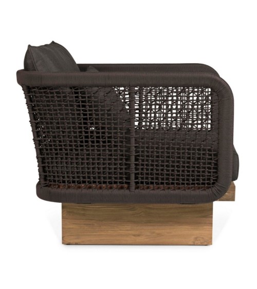 The XYLIA DARK armchair belongs to the Bizzotto Homemotion collection and is made with a powder-coated aluminum structure (polye