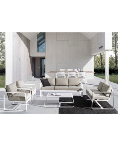 The MERRIGAN coffee table is crafted with a powder-coated aluminium (polyester) frame, a lightweight and resistant m
